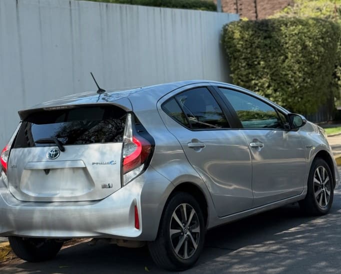 TOYOTA PRIUS 1.5 C At Hibrido año 2020