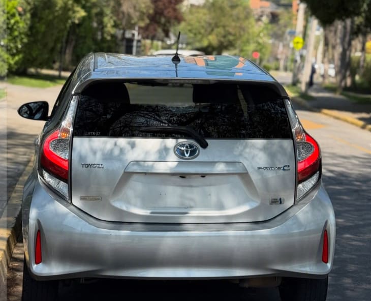 TOYOTA PRIUS 1.5 C At Hibrido año 2020