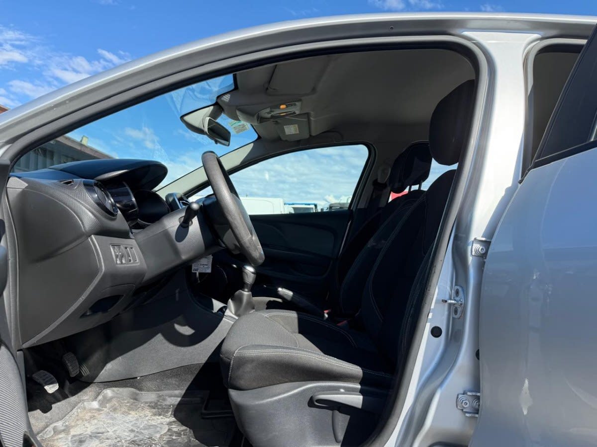 Renault Clio Iv 1.2 Hb Mt5 año 2017