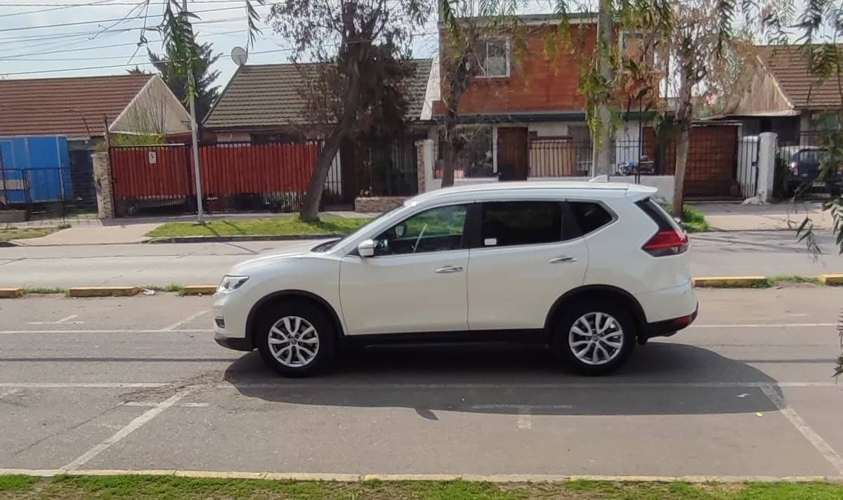 NISSAN X-TRAIL 2.5 Sense Cvt 2f At 4x4 año 2019