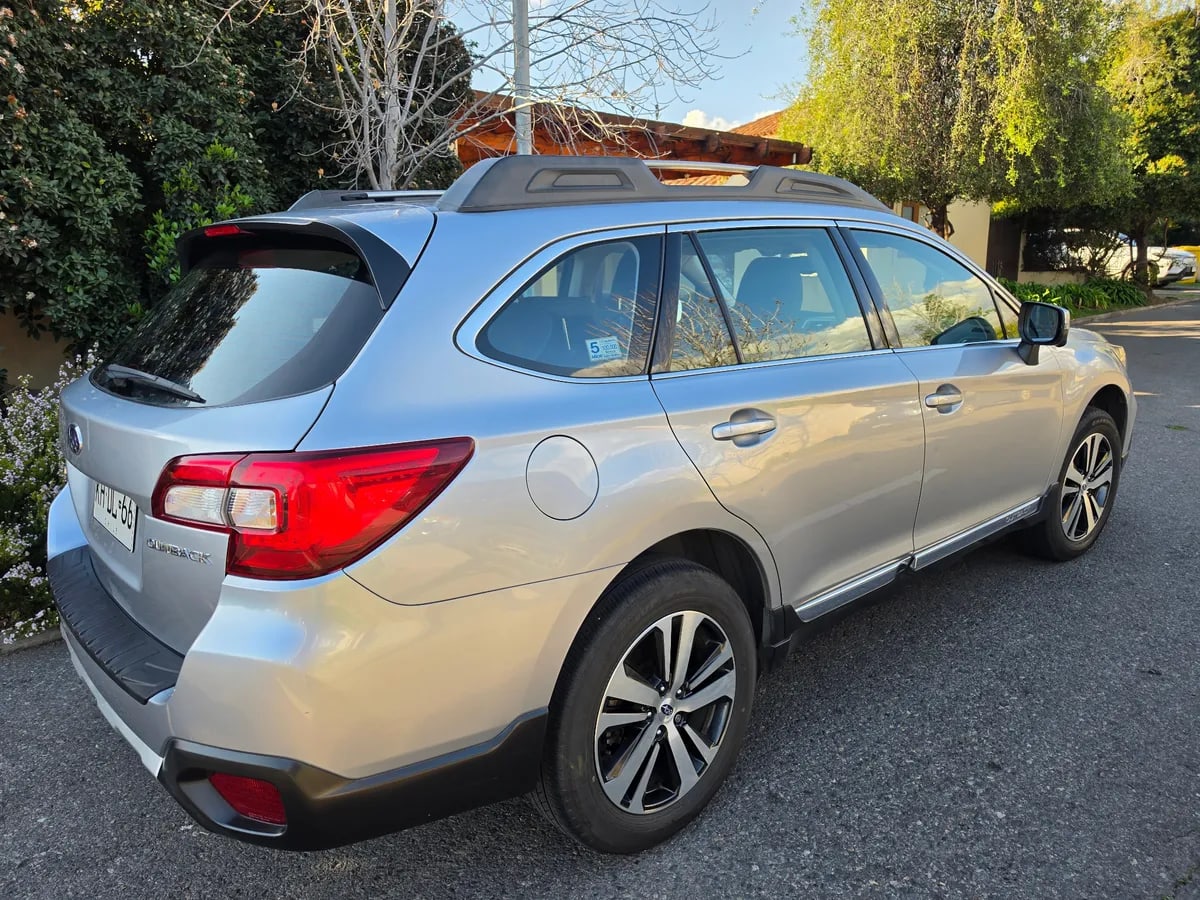 SUBARU OUTBACK 2.5 Limited At 4x4 año 2018