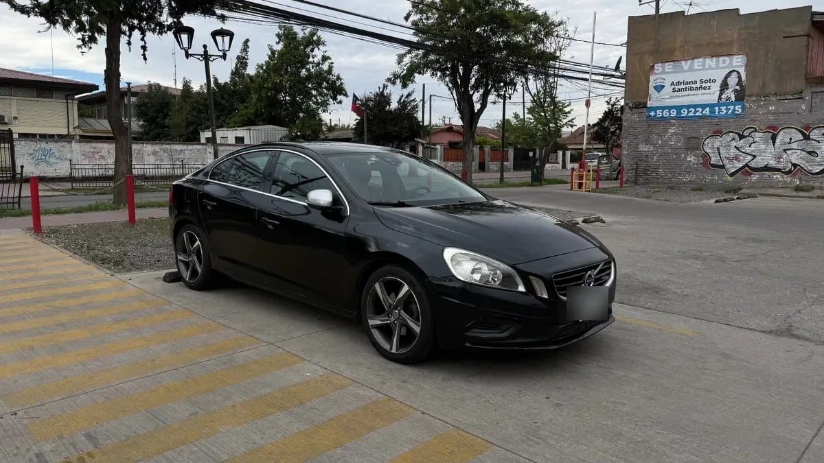 VOLVO S60 1.6 T4 R-Desing At año 2013