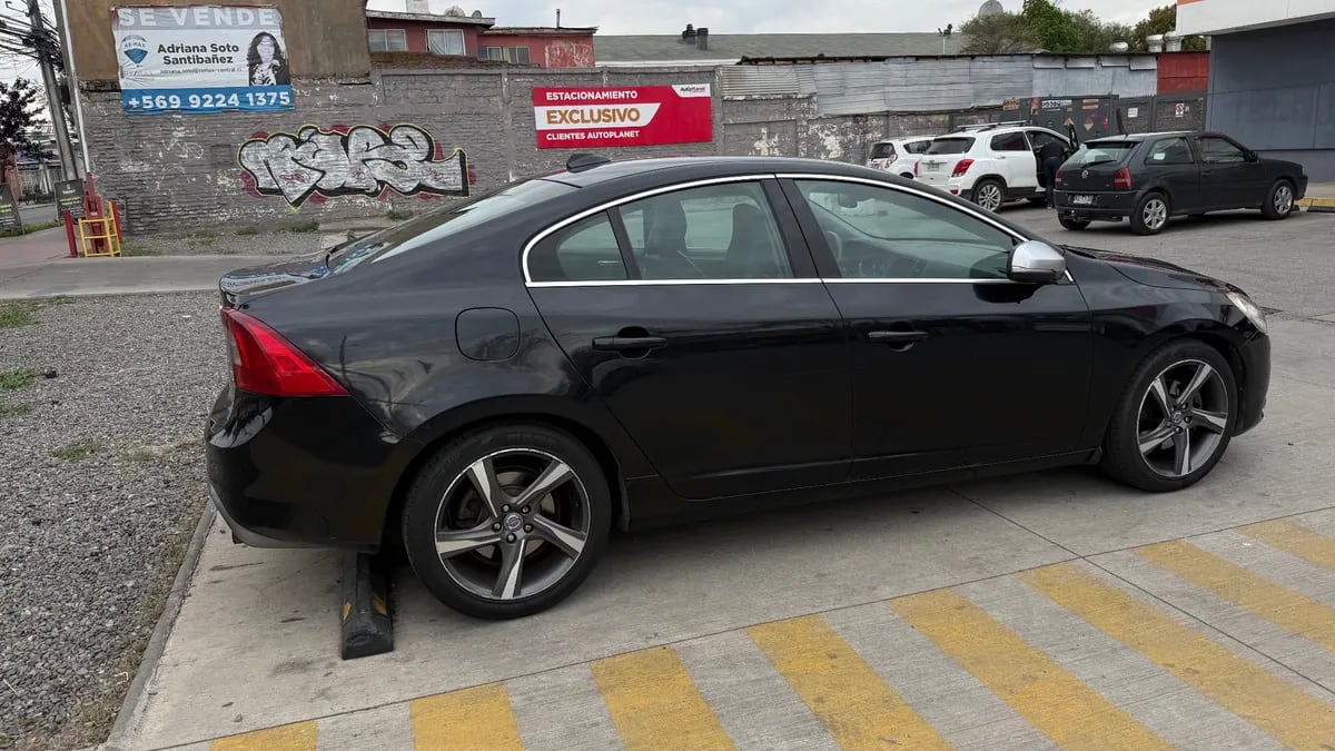 VOLVO S60 1.6 T4 R-Desing At año 2013