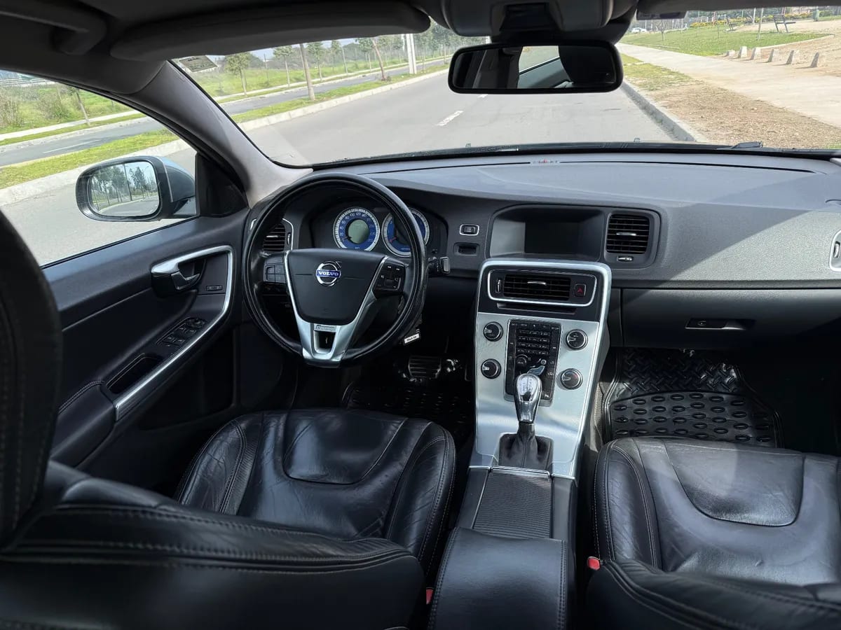 VOLVO S60 1.6 T4 R-Desing At año 2013