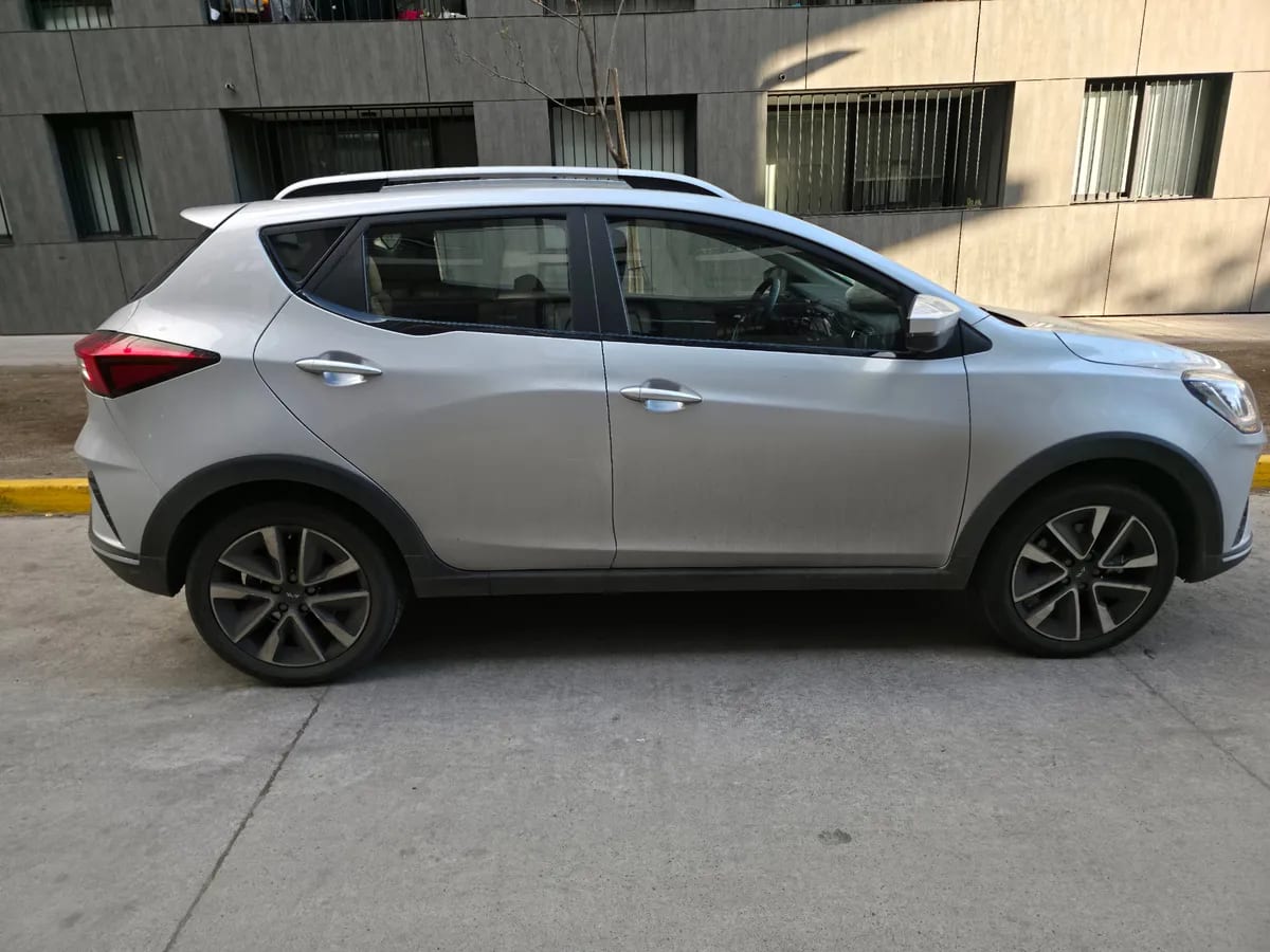 JAC JS2 1.5 Luxury Mt año 2025