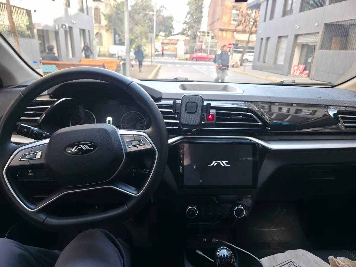 JAC JS2 1.5 Luxury Mt año 2025