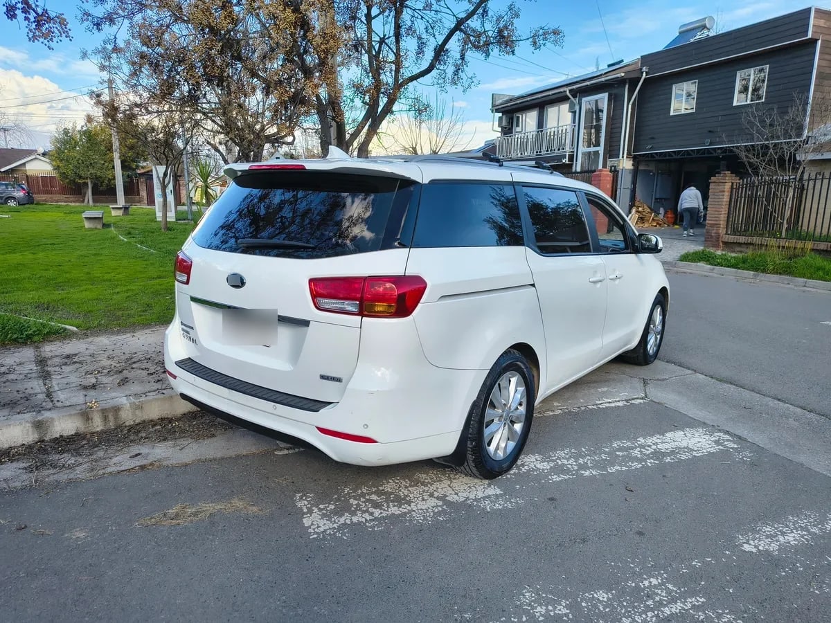KIA MOTORS GRAND CARNIVAL Grand Carnival Ex 2.2 Dsl 6at Full año 2017