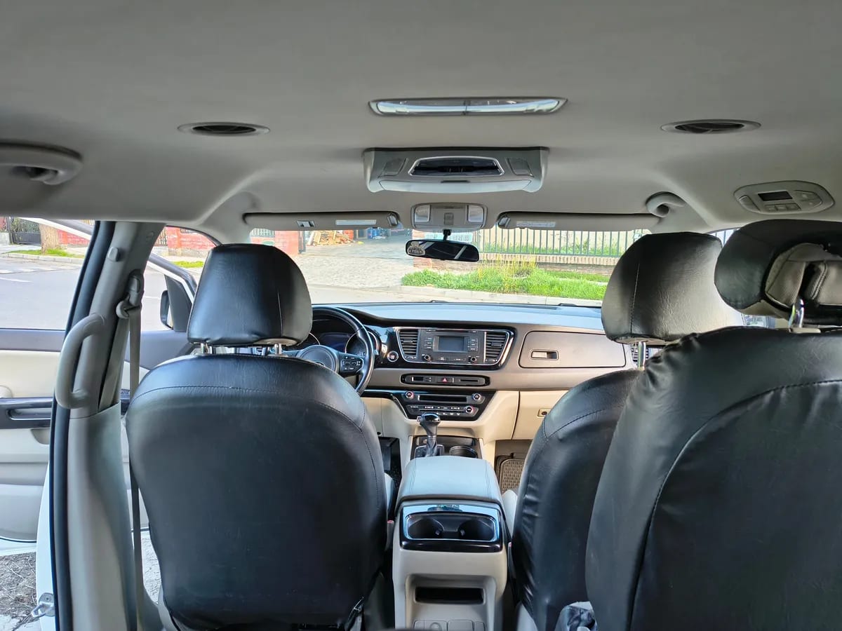 KIA MOTORS GRAND CARNIVAL Grand Carnival Ex 2.2 Dsl 6at Full año 2017
