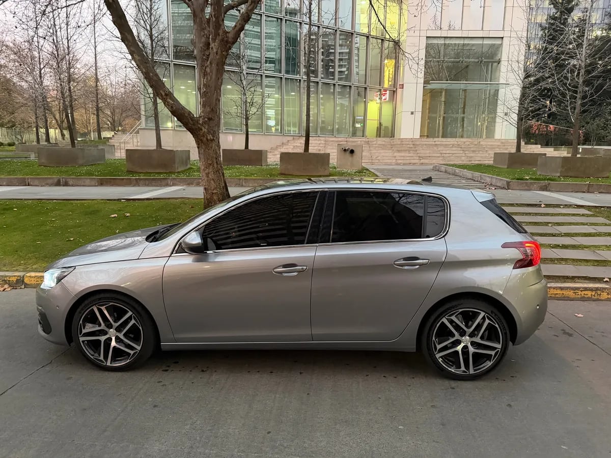 PEUGEOT 308 1.6 Feline Bluehdi 120hp Eat6 At Diesel año 2019
