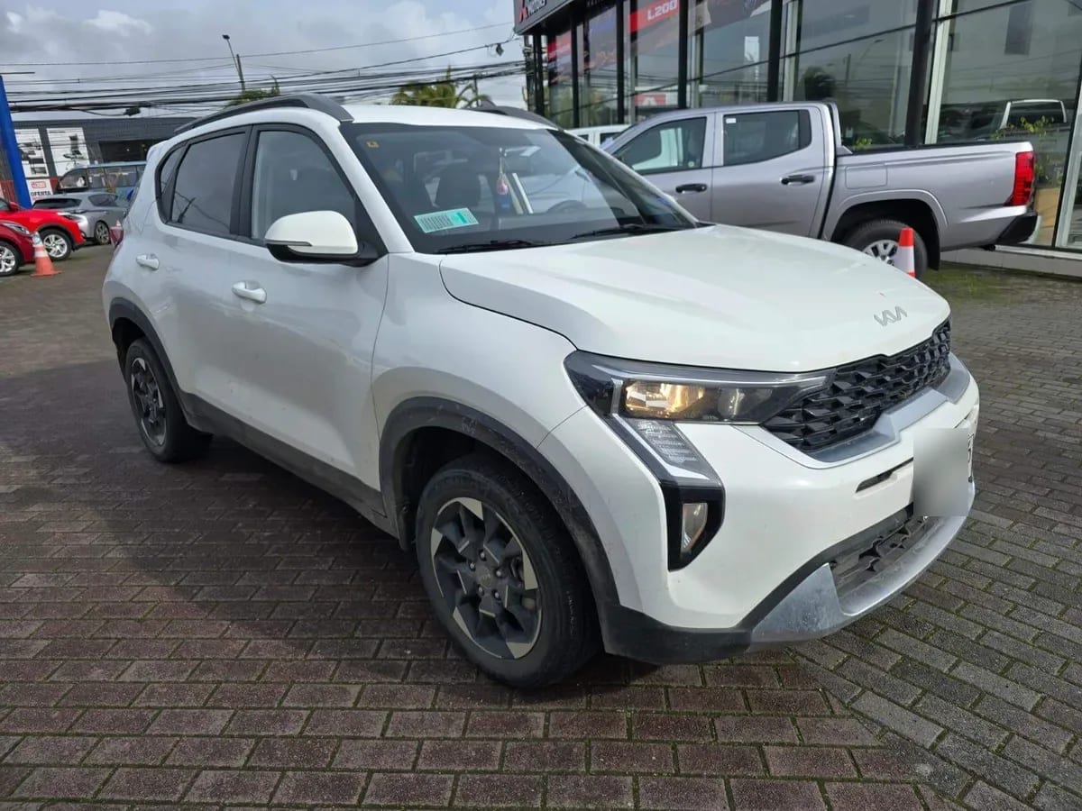 Kia Sonet 1.5 Ex 4x2 6mt 5p año 2025