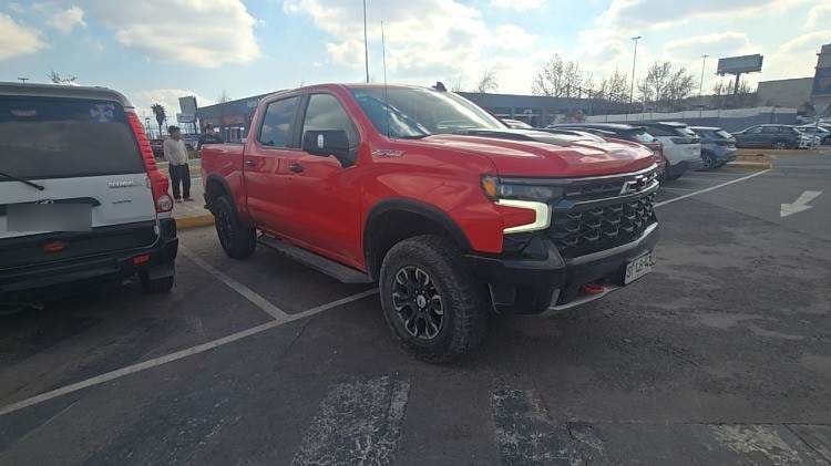 Chevrolet Silverado 6.2 Zr2 4x4 At 4p año 2023