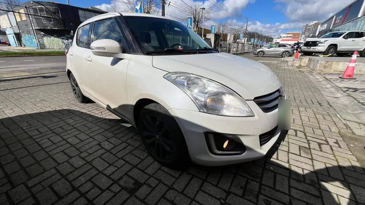 Suzuki Swift 1.2 Glx 4x2 Hb Ac At 5p año 2017