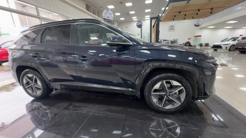 Hyundai Tucson 2.0 Nx4 Plus 2wd At 5p año 2025