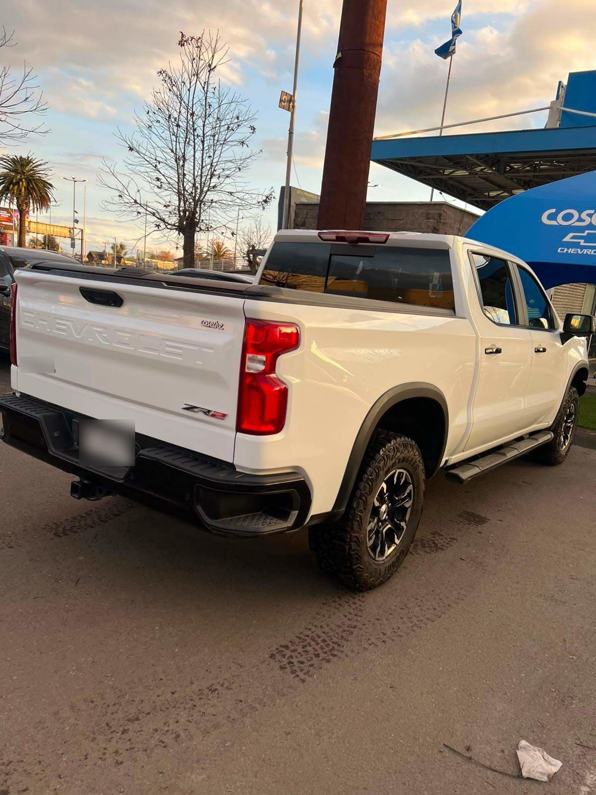 Chevrolet Silverado 6.2 Zr2 R 4x4 At 4p año 2025