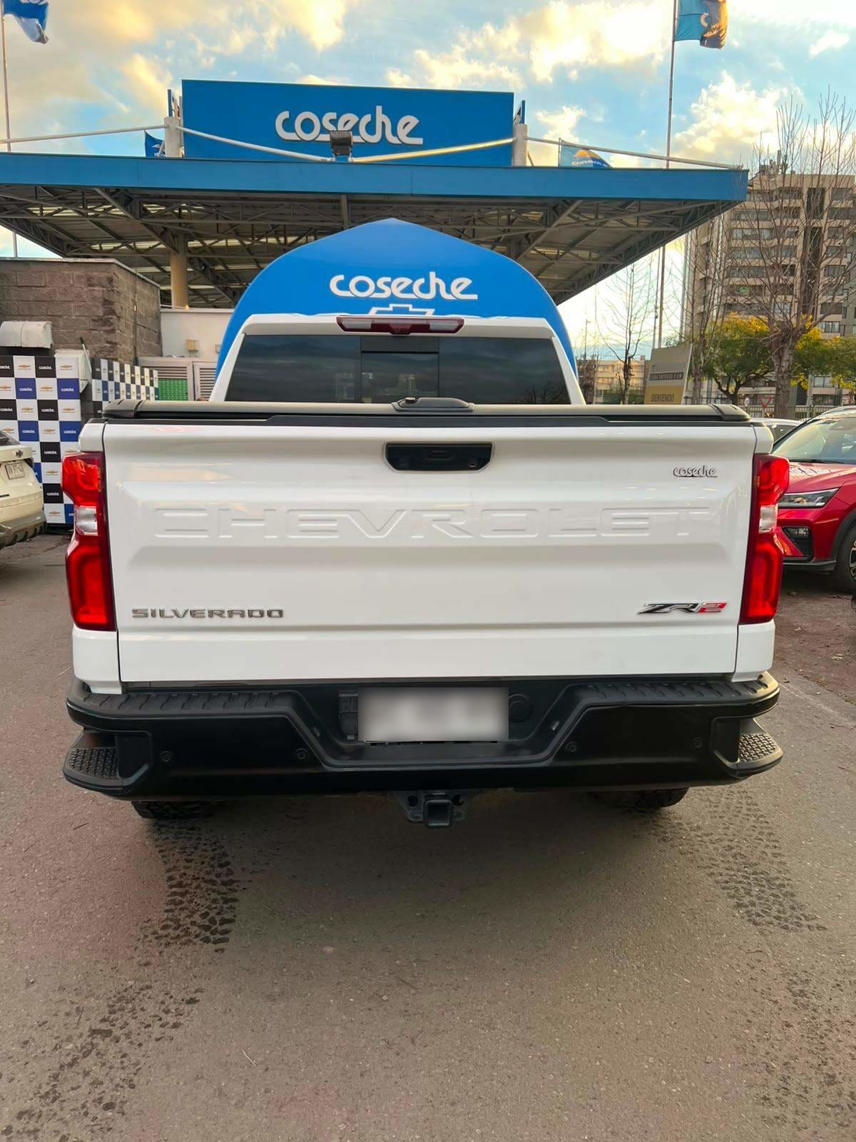 Chevrolet Silverado 6.2 Zr2 R 4x4 At 4p año 2025