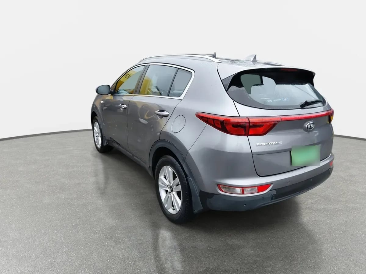 Kia Sportage 2.0 Lx 2wd Ac 6mt 5p año 2018