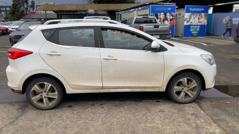 JAC Js2 1.5 Comfort Smart 4x2 Mt 5p año 2023