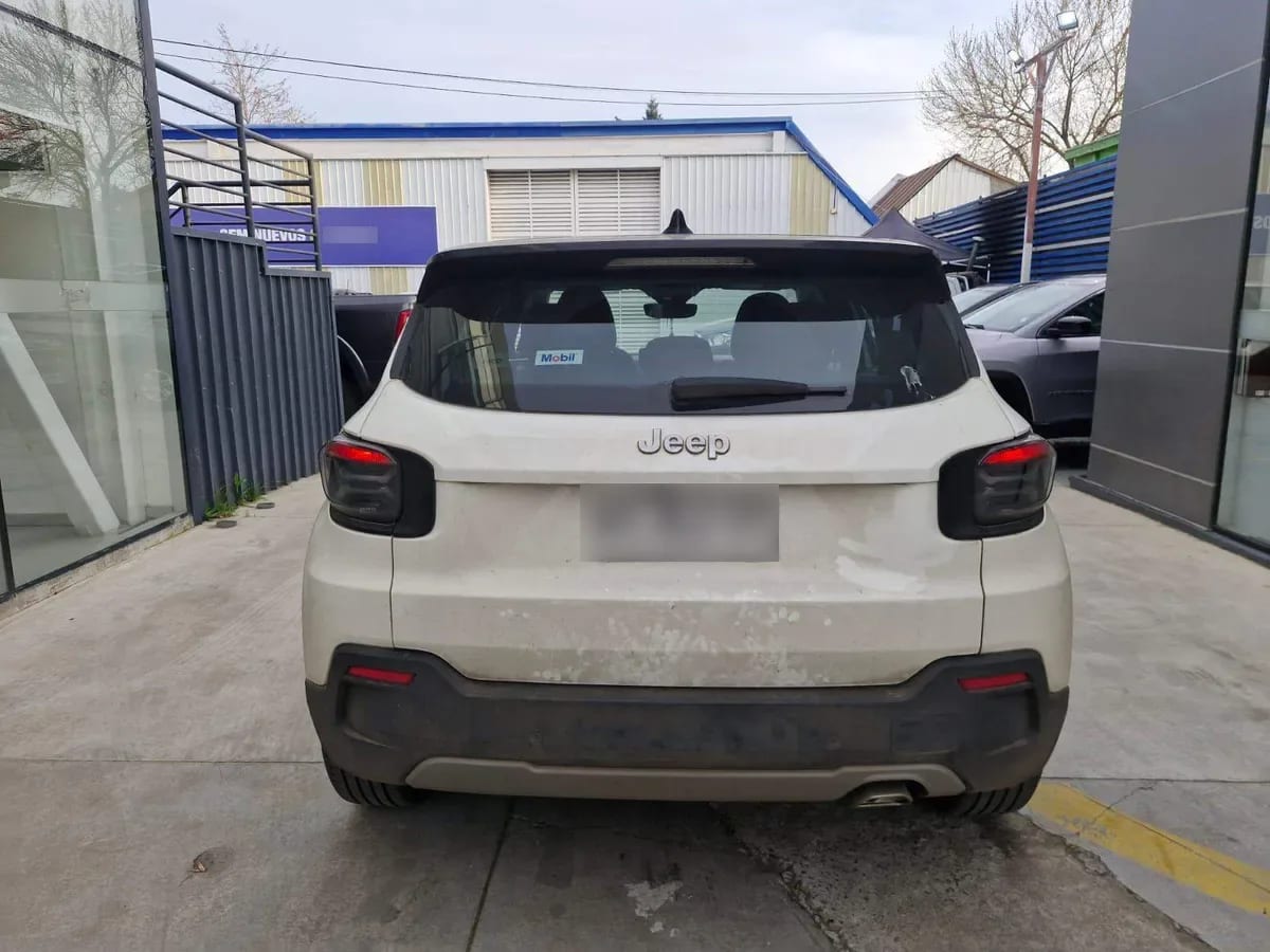 Jeep Avenger 1.2t Altitude 2wd Mt 5p año 2025