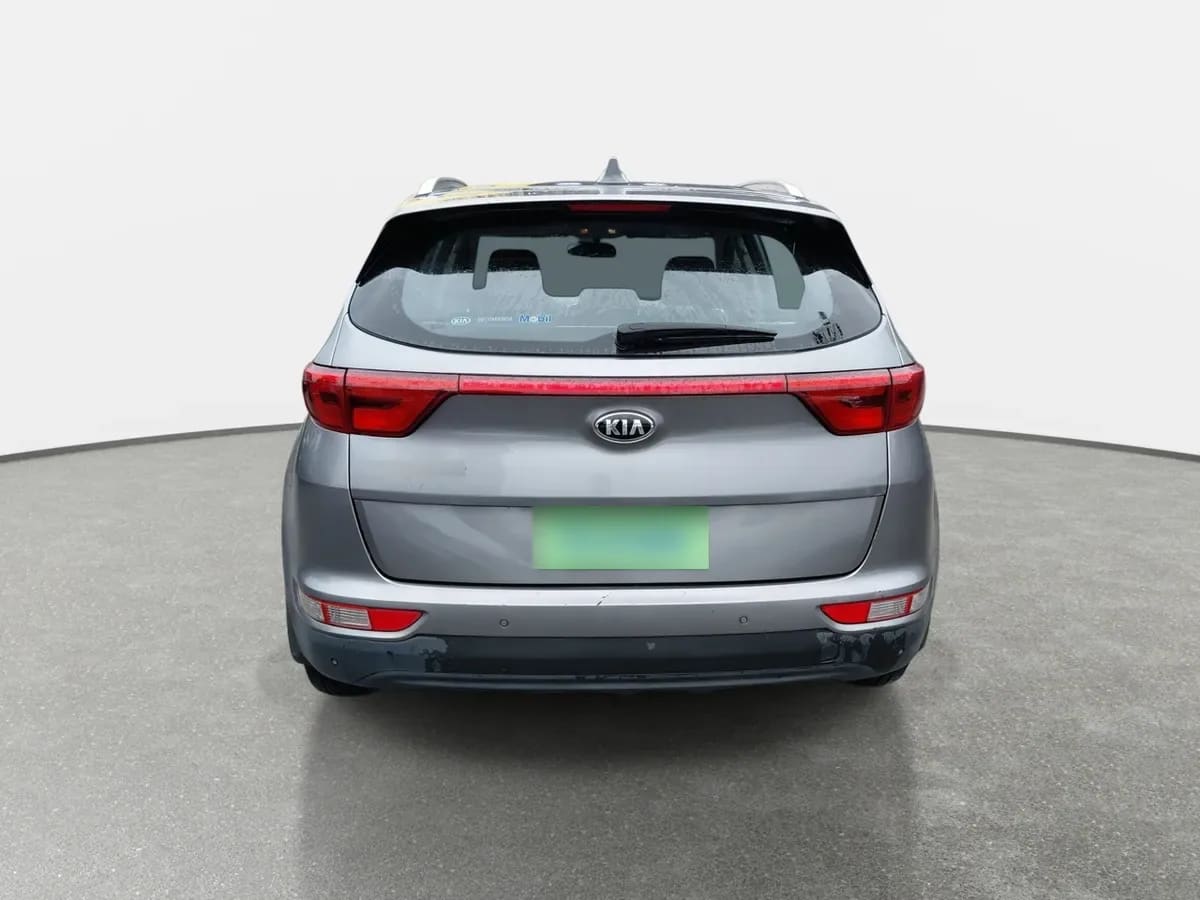 Kia Sportage 2.0 Lx 2wd Ac 6mt 5p año 2018