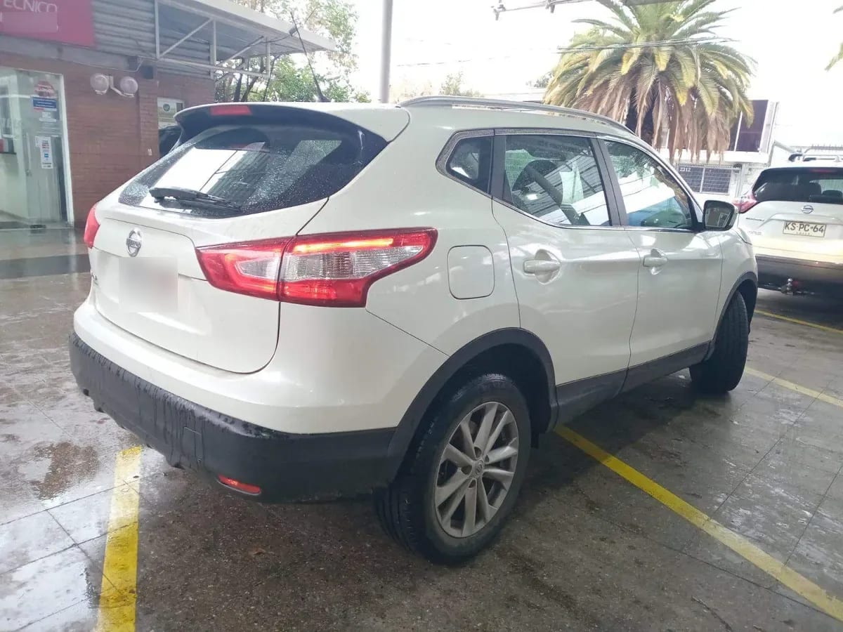 Nissan Qashqai 2.0 Sense 4x2 Mt 5p año 2017