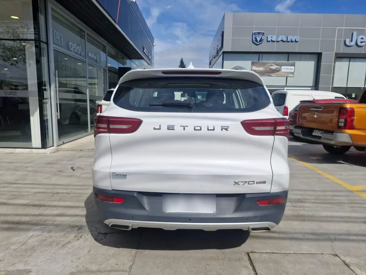 Jetour X70 1.5t Glx 4x2 At 5p año 2024
