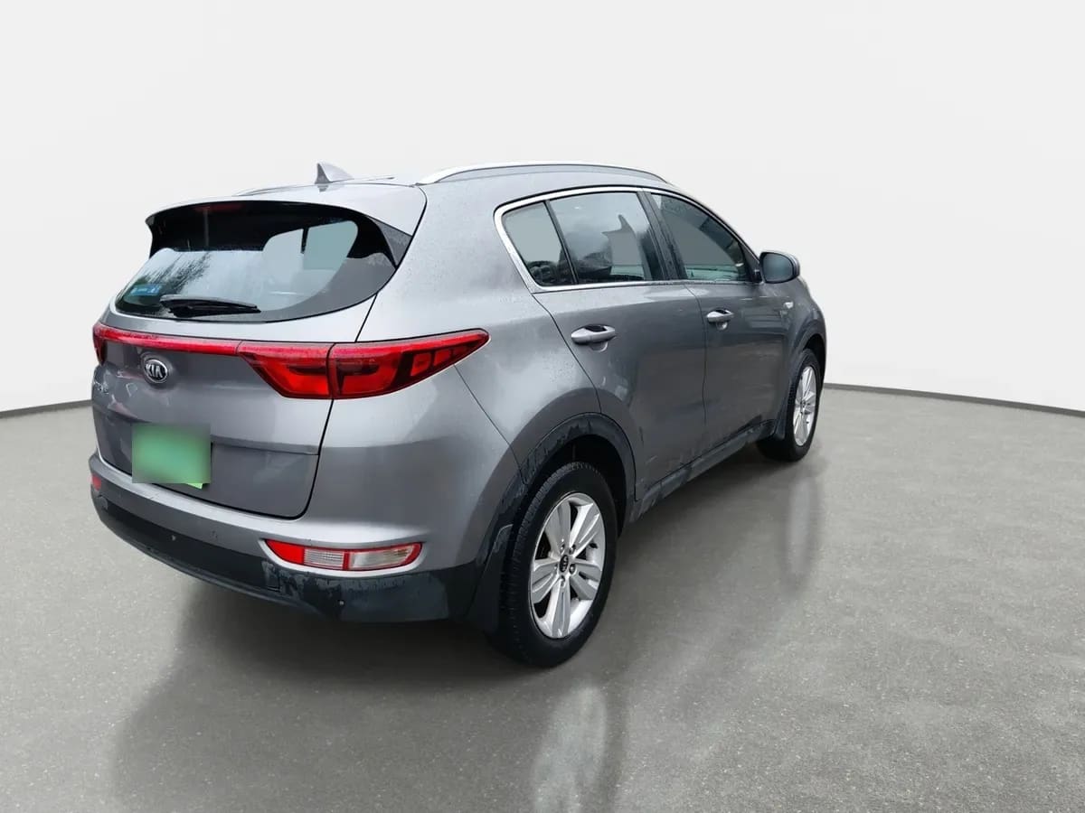 Kia Sportage 2.0 Lx 2wd Ac 6mt 5p año 2018