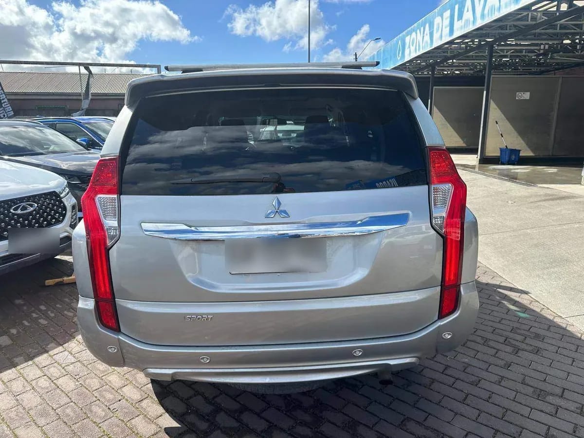 Mitsubishi Montero Sport 2.4 Diesel 4x4 Mt 5p año 2019