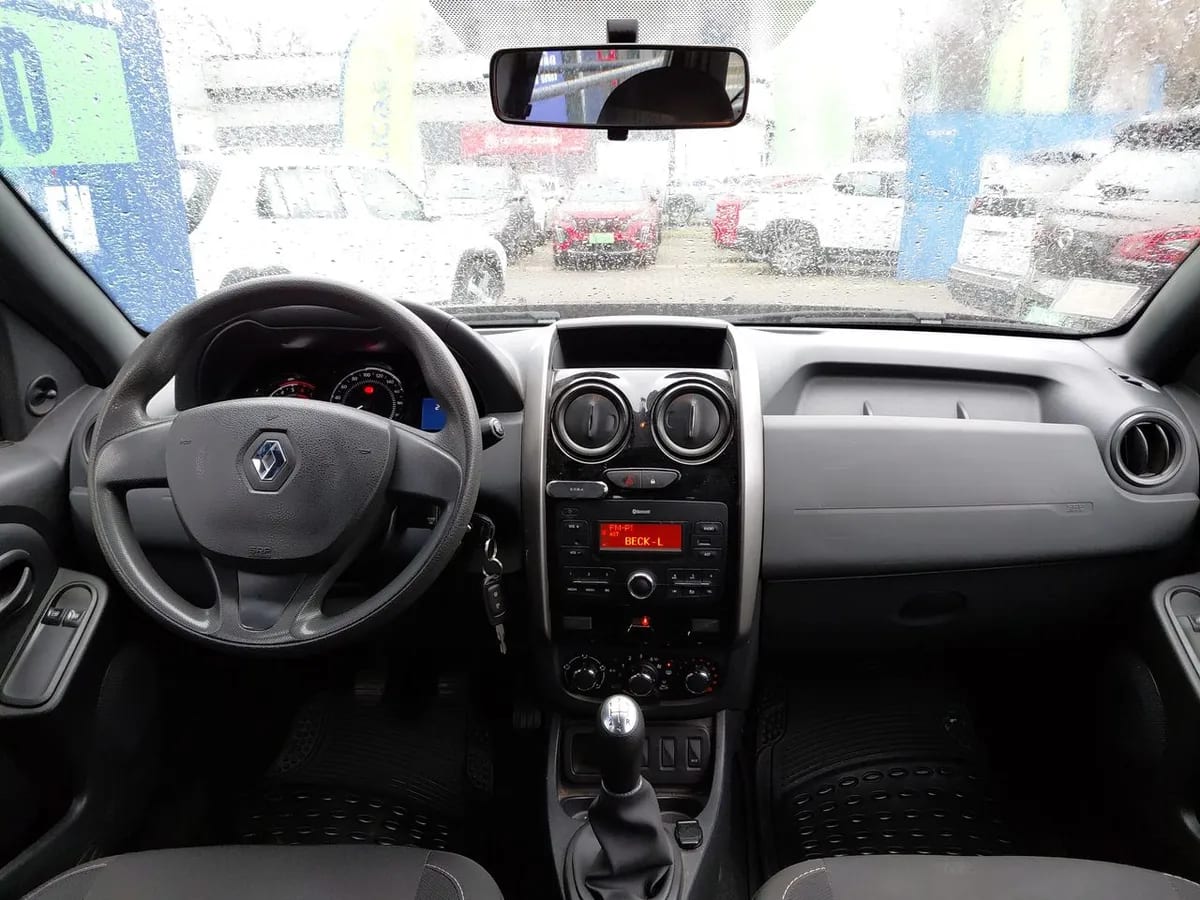 Renault Duster 1.6 Life 4x2 5mt 5p año 2019