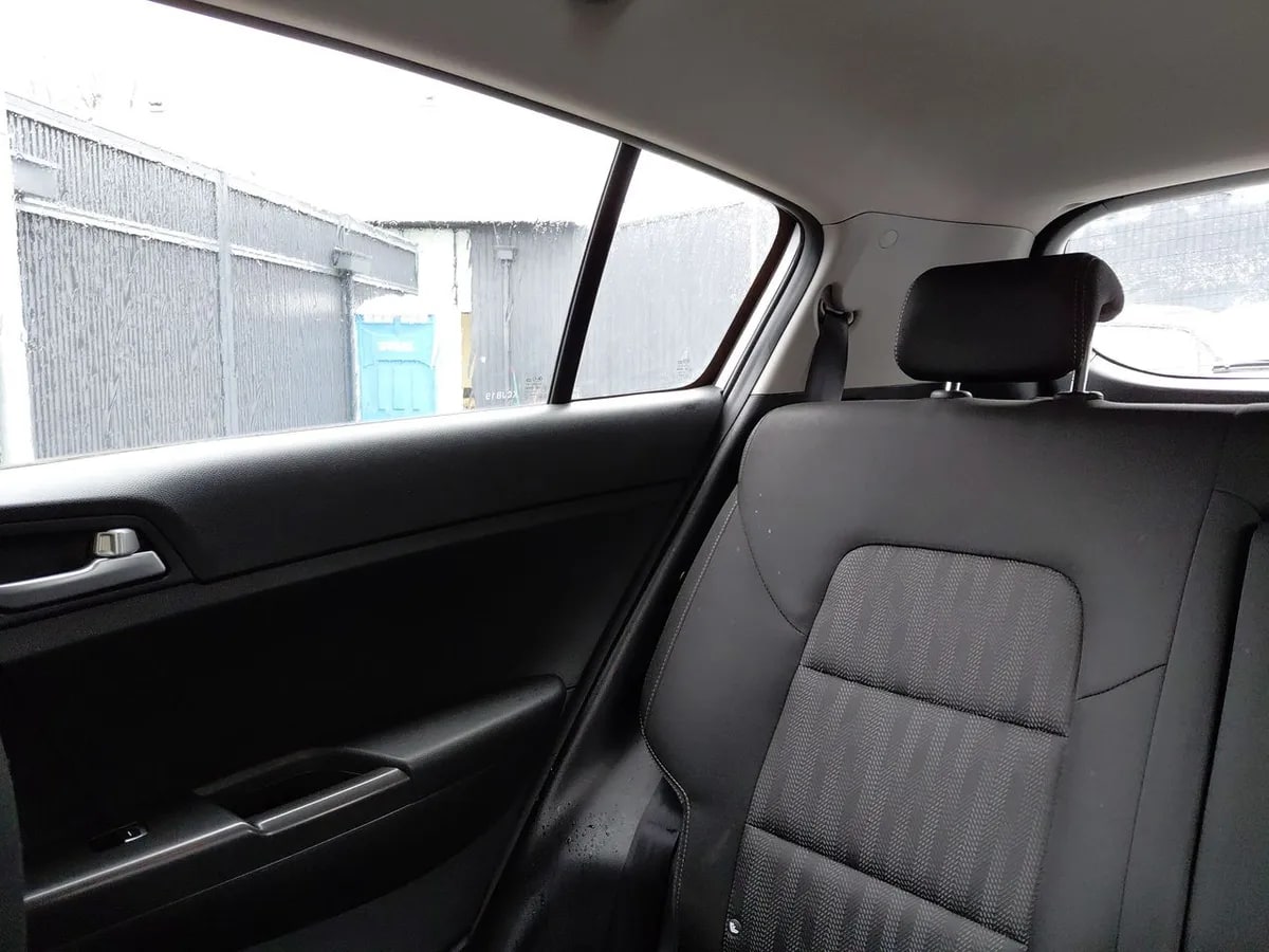 Kia Sportage 2.0 Lx 2wd Ac 6mt 5p año 2018