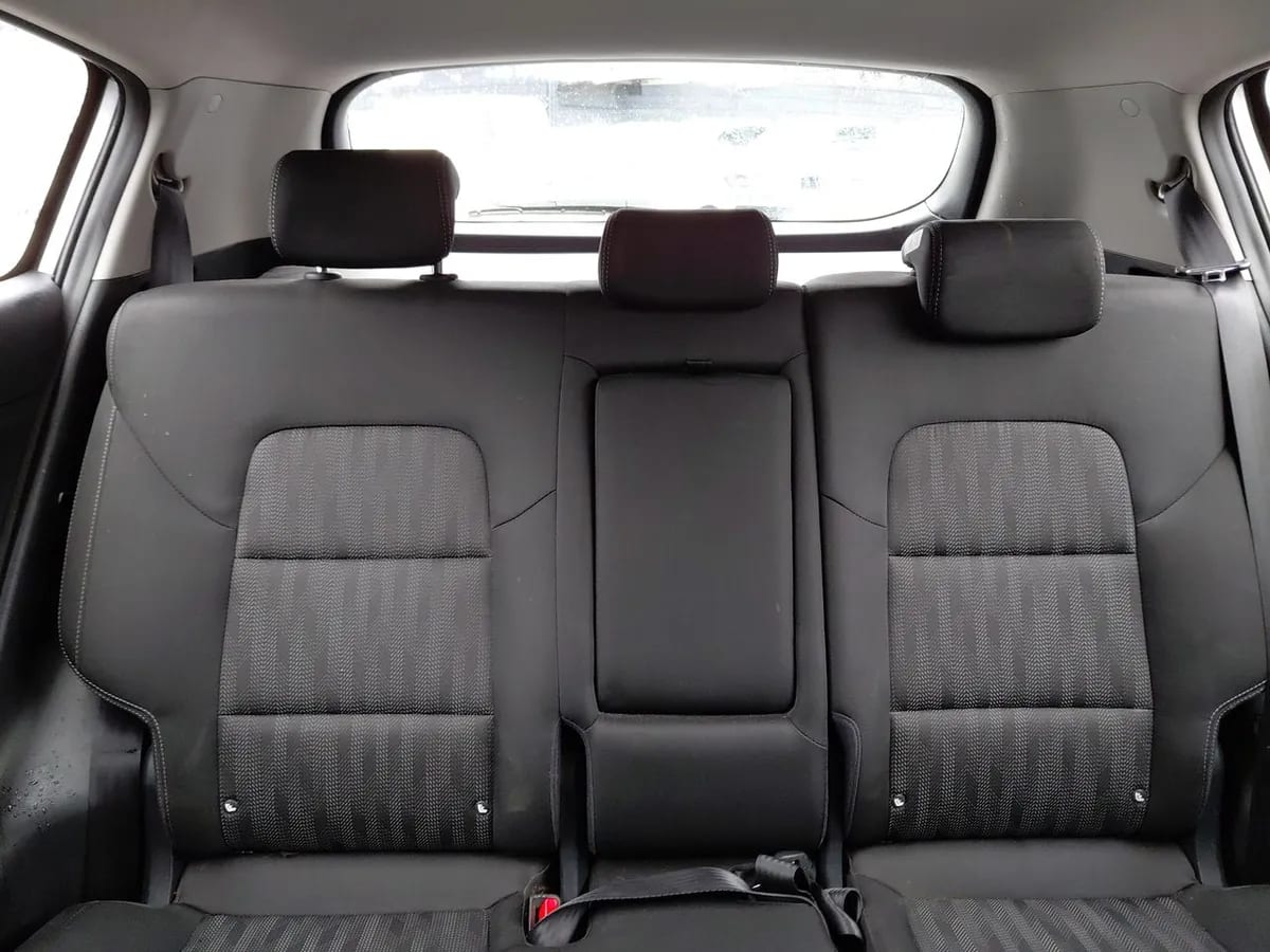 Kia Sportage 2.0 Lx 2wd Ac 6mt 5p año 2018