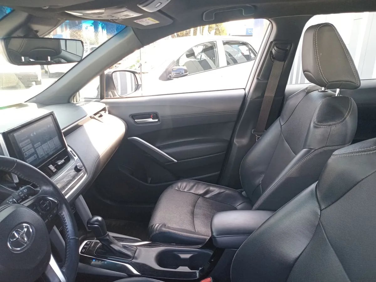 Toyota Corolla Cross 1.8 Seg Hybrid 4x2 Cvt At 5p año 2023
