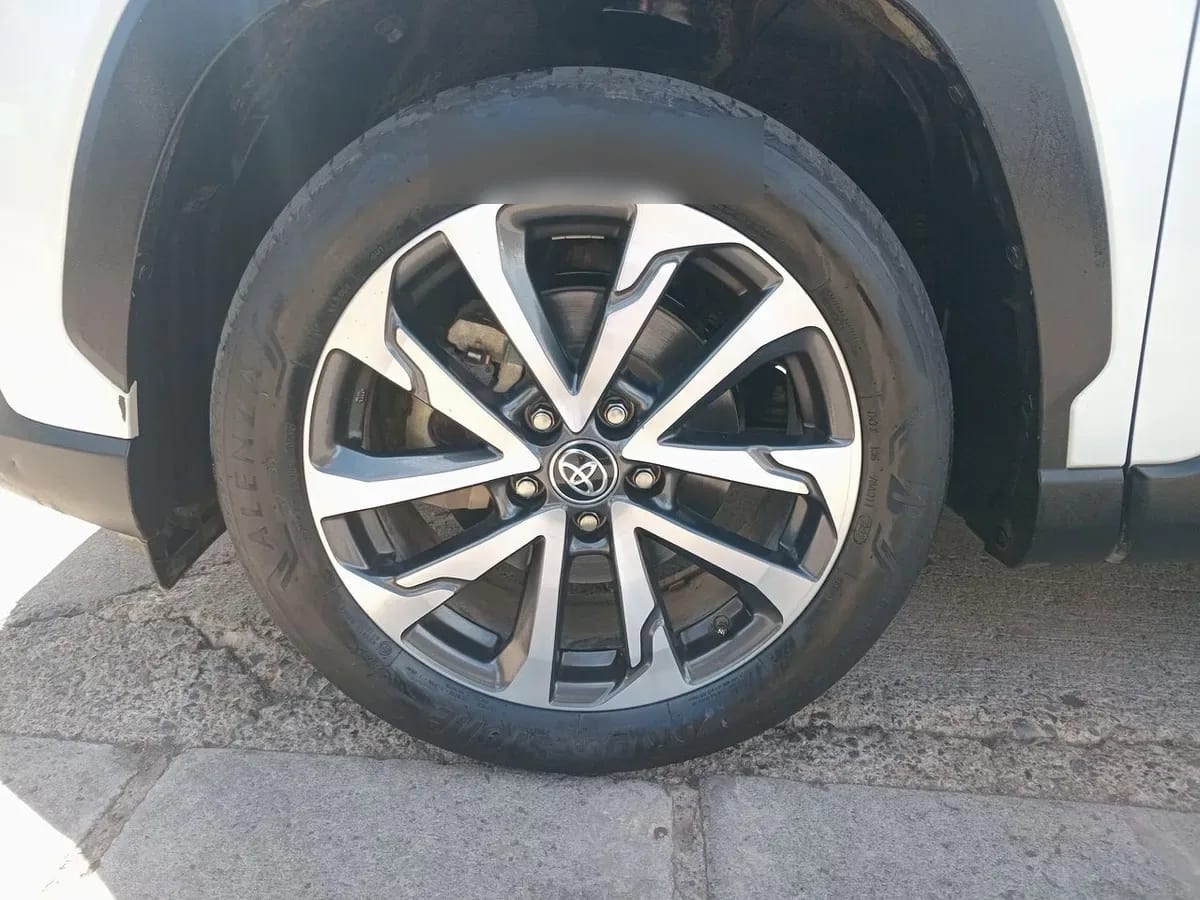 Toyota Corolla Cross 1.8 Seg Hybrid 4x2 Cvt At 5p año 2023