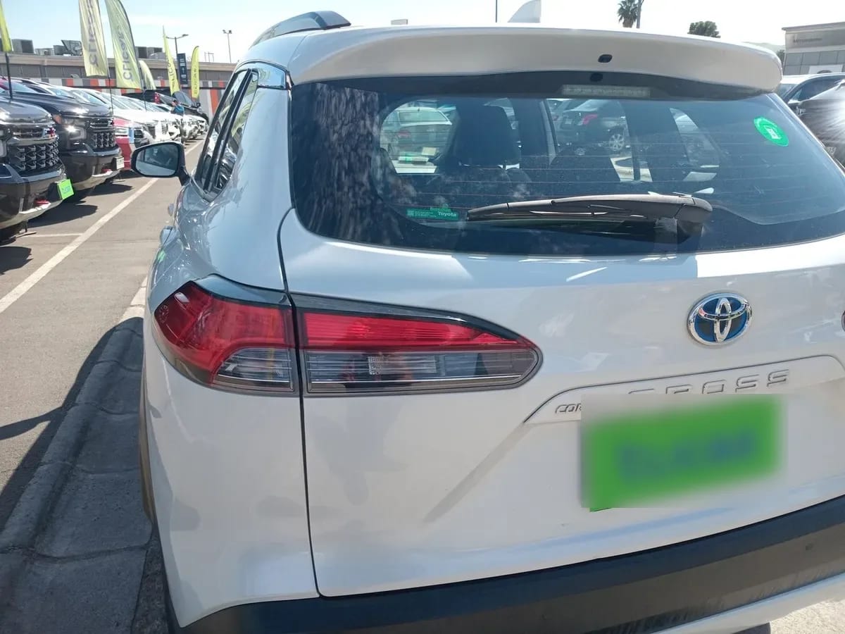 Toyota Corolla Cross 1.8 Seg Hybrid 4x2 Cvt At 5p año 2023