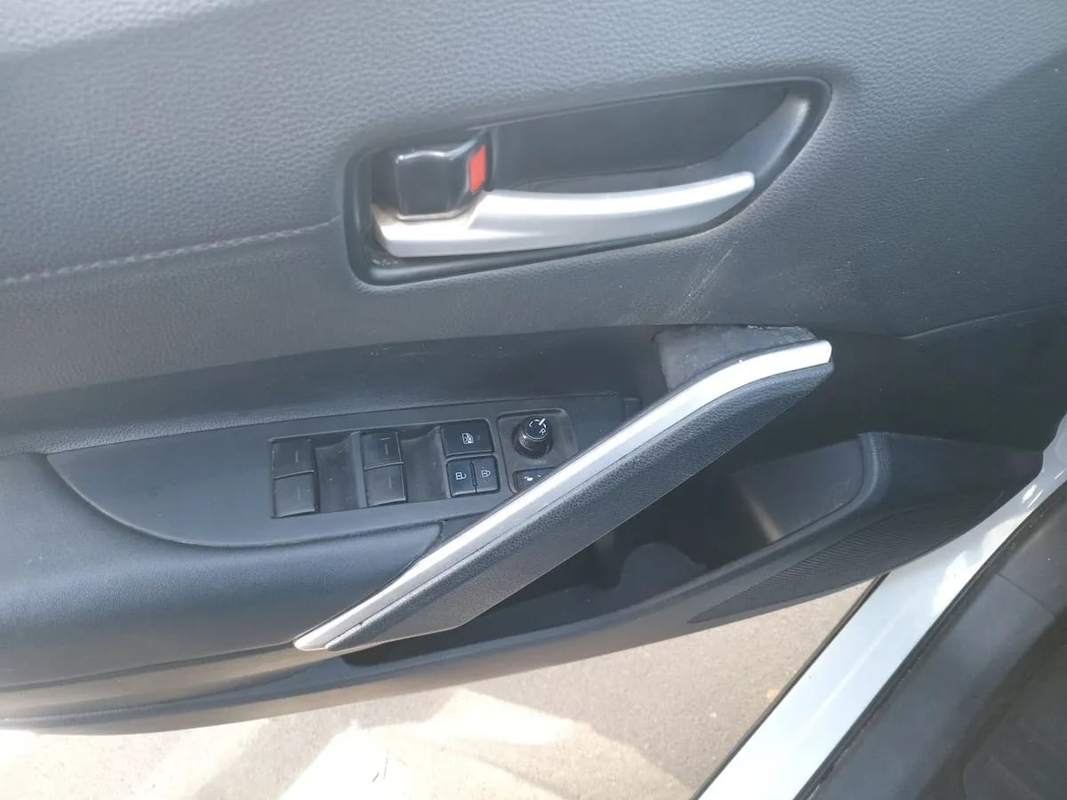 Toyota Corolla Cross 1.8 Seg Hybrid 4x2 Cvt At 5p año 2023