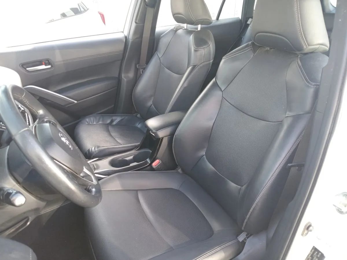 Toyota Corolla Cross 1.8 Seg Hybrid 4x2 Cvt At 5p año 2023