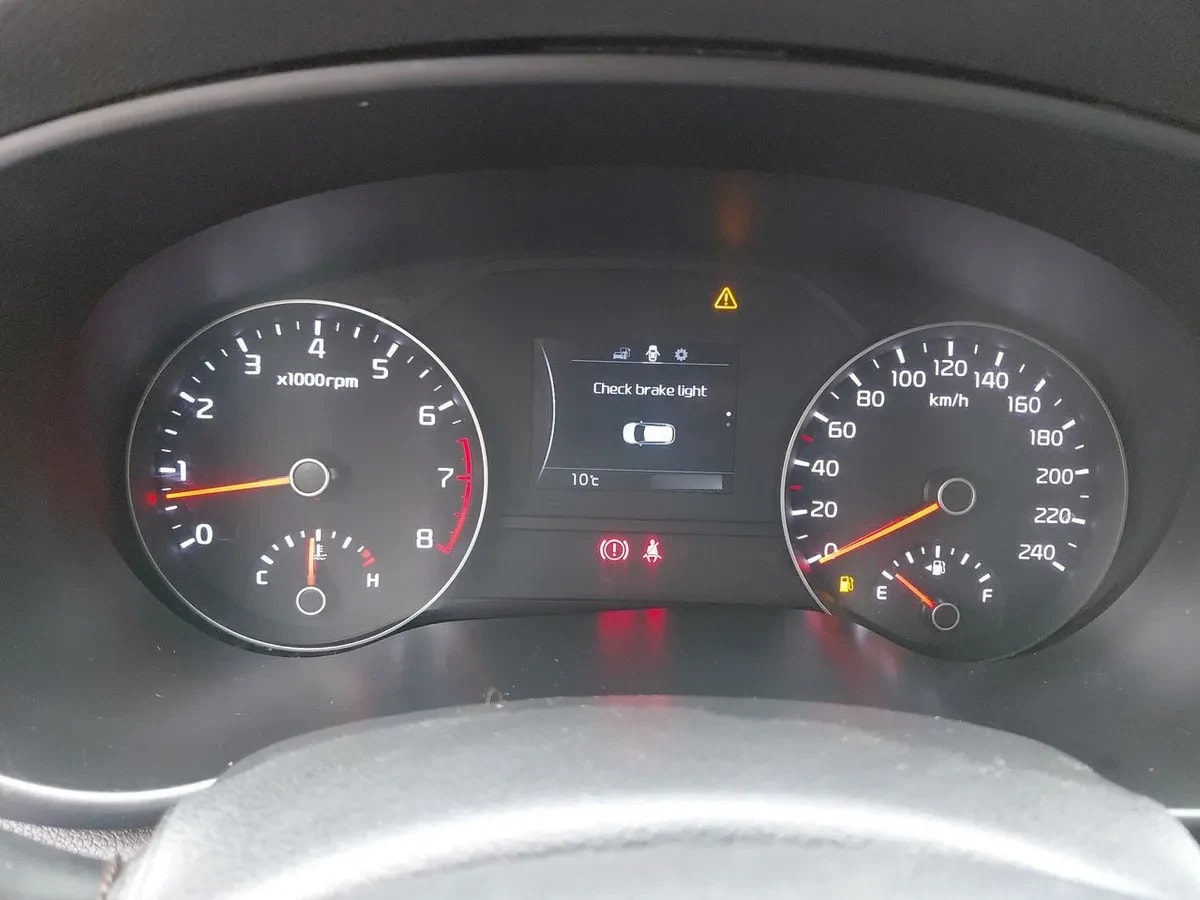 Kia Sportage 2.0 Lx 2wd Ac 6mt 5p año 2018