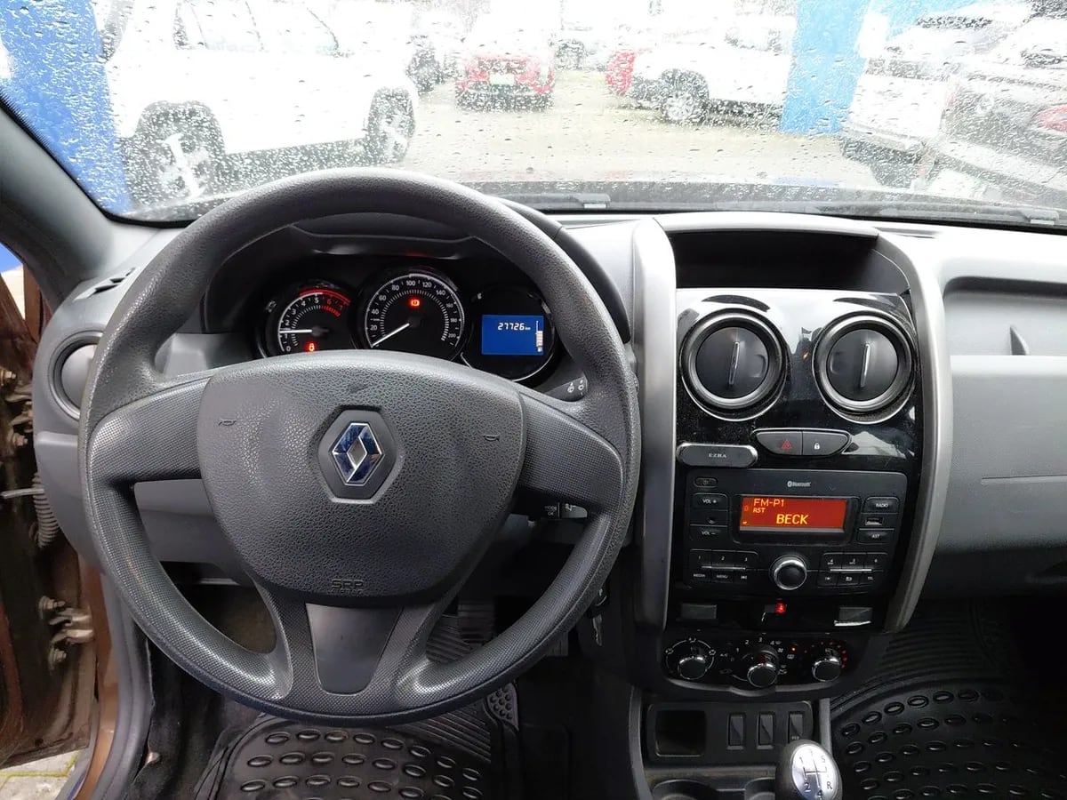 Renault Duster 1.6 Life 4x2 5mt 5p año 2019