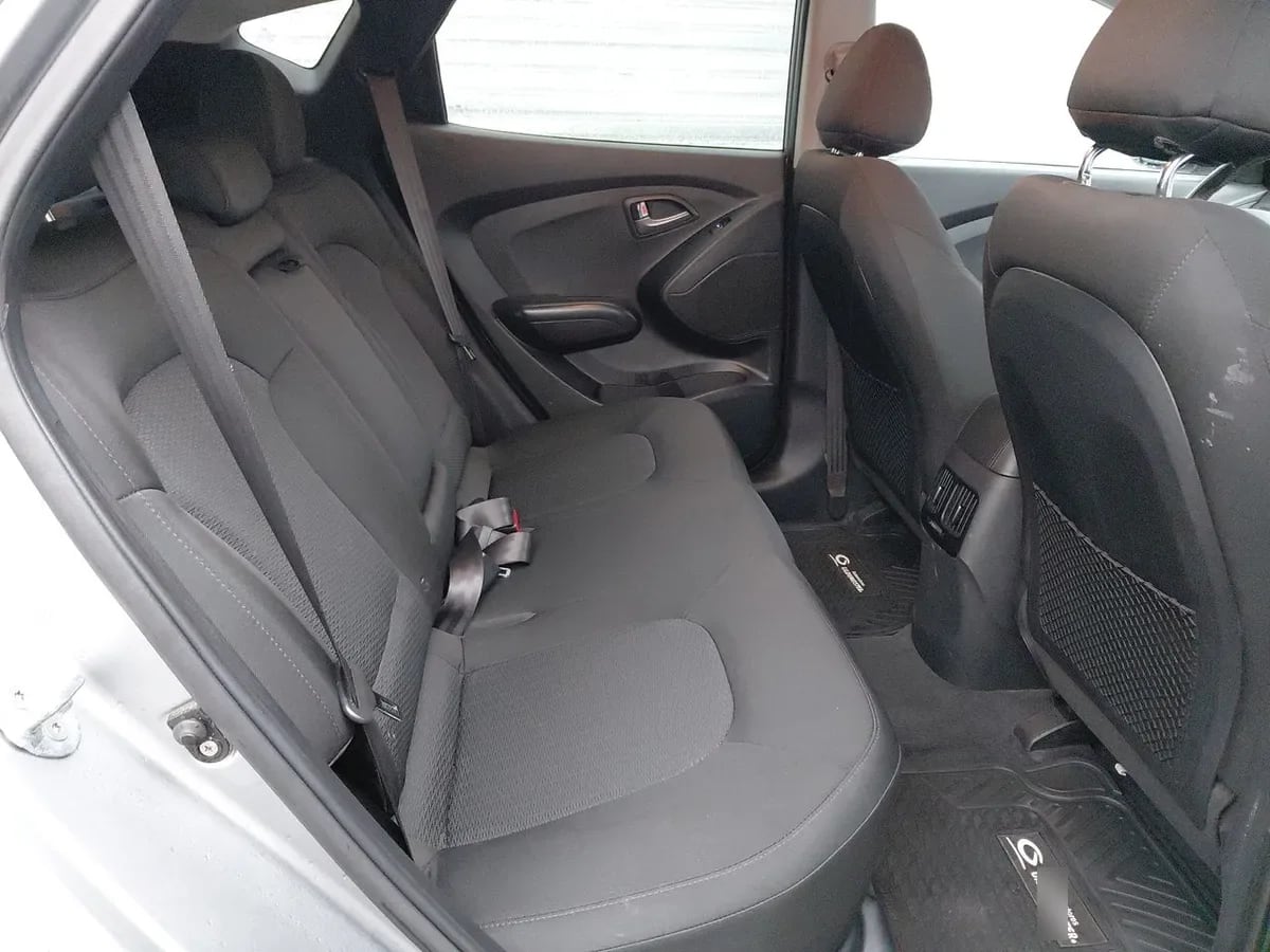 Hyundai Tucson 2.0 Gl 2wd Lm Pe Ac 2ab At 5p año 2016