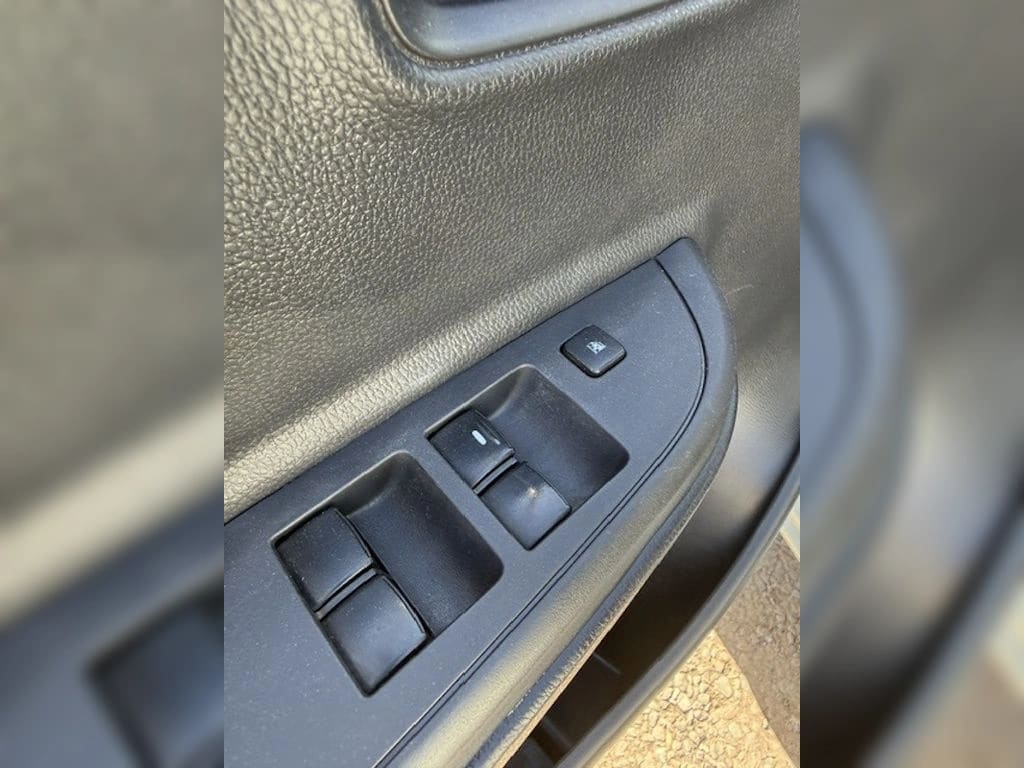 Mitsubishi L200 2.4 Katana año 2023