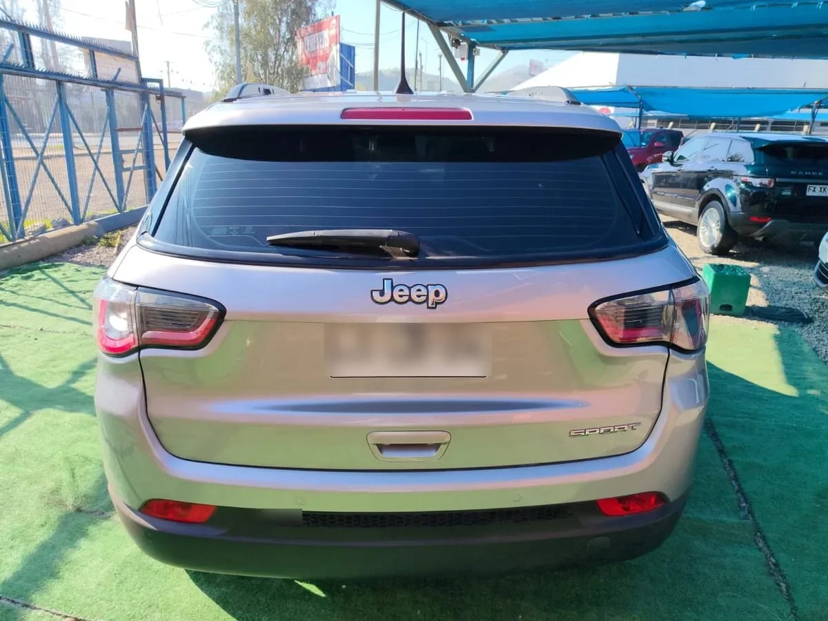 JEEP COMPASS 2.4 Longitude At año 2020