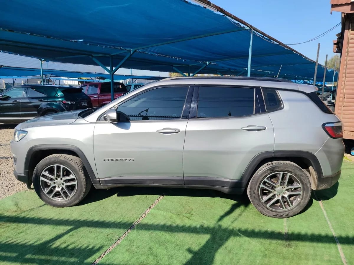 JEEP COMPASS 2.4 Longitude At año 2020