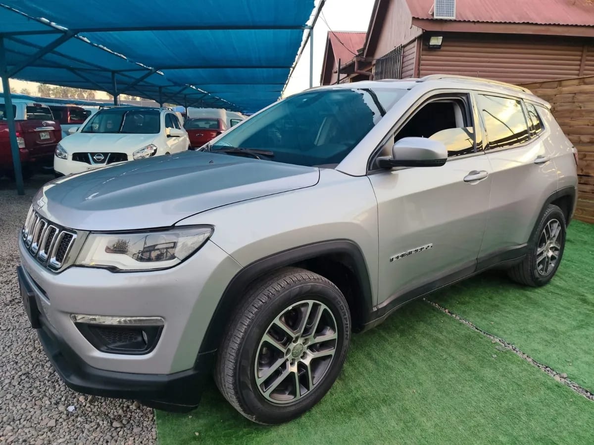 JEEP COMPASS 2.4 Longitude At año 2020