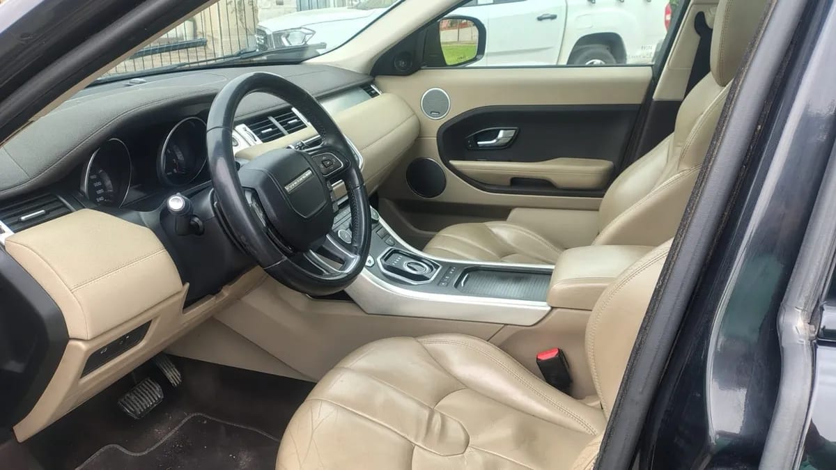 LAND ROVER EVOQUE 2.0 Dynamic 5p At 4x4 año 2013
