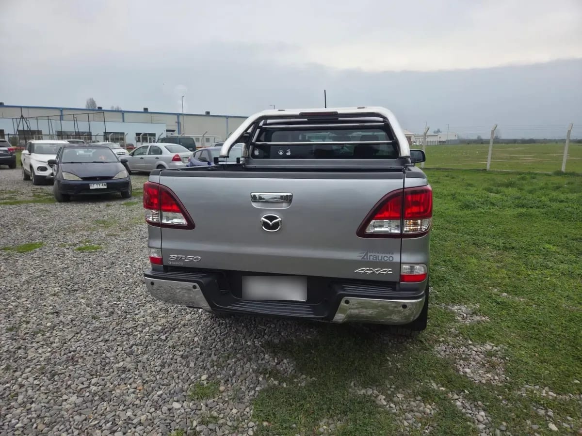 MAZDA BT-50 2.2 Doble Cabina Sdx High Mt 4x4 Diesel año 2019
