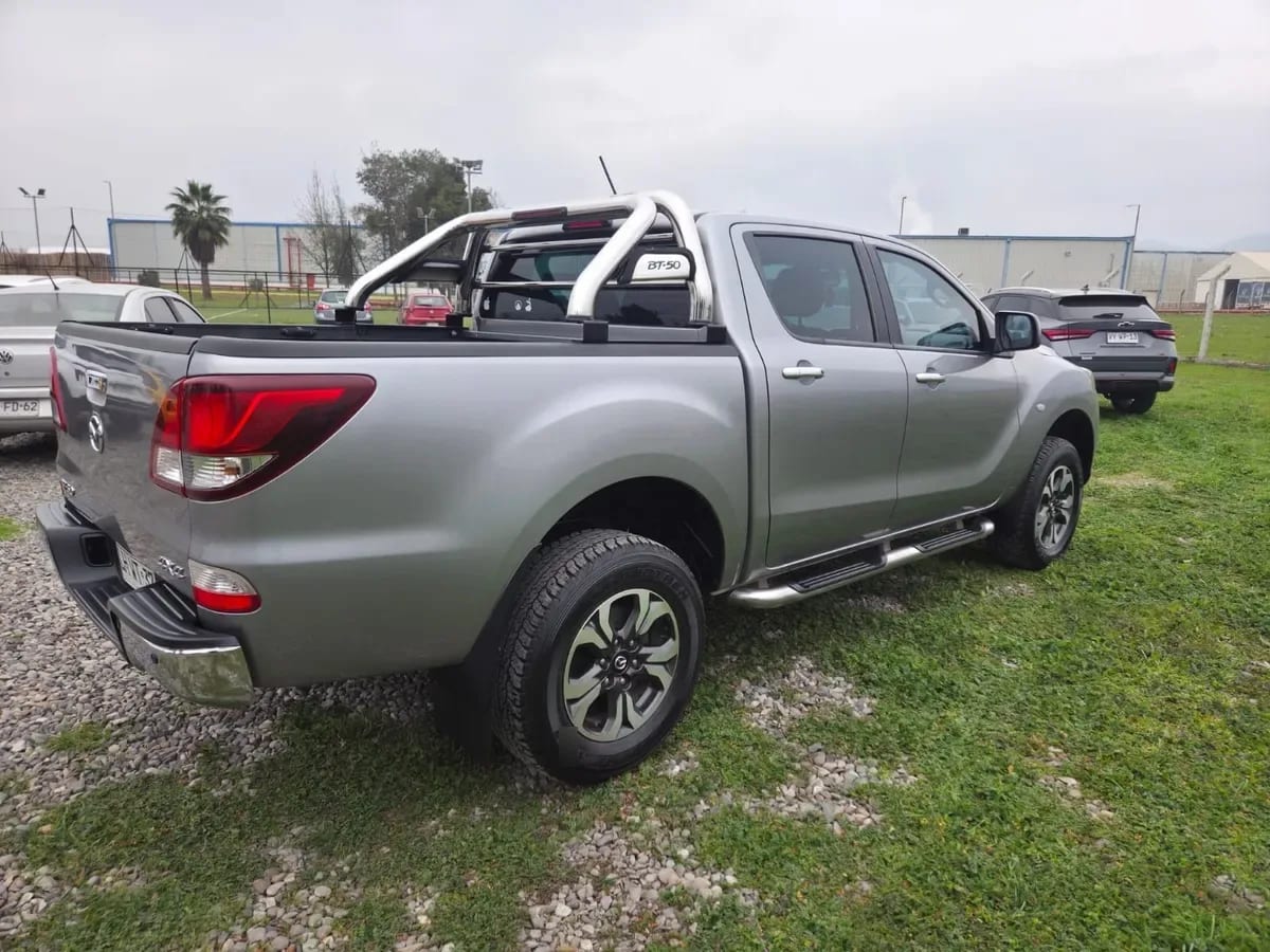 MAZDA BT-50 2.2 Doble Cabina Sdx High Mt 4x4 Diesel año 2019