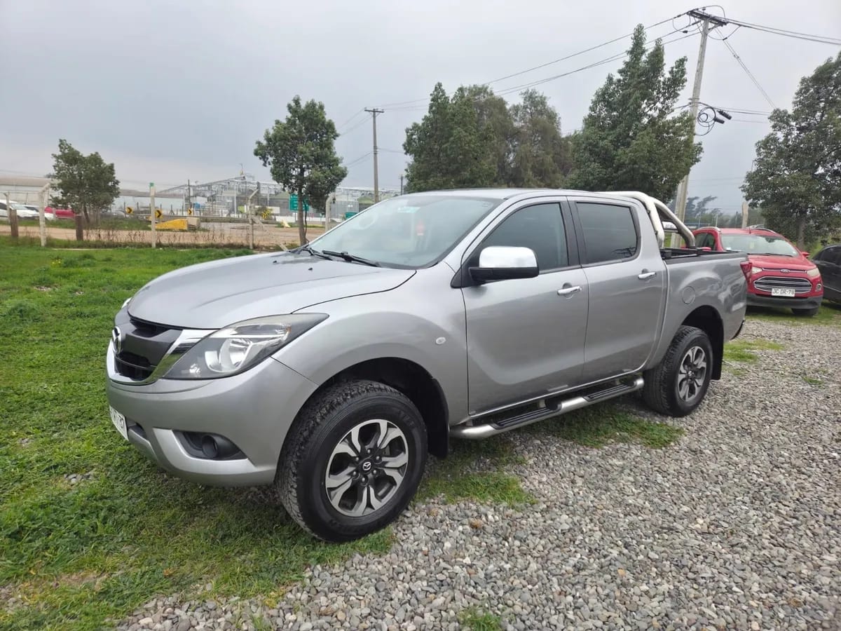 MAZDA BT-50 2.2 Doble Cabina Sdx High Mt 4x4 Diesel año 2019