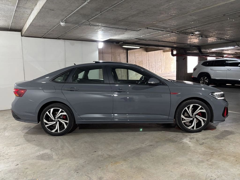 Volkswagen Jetta Gli 4x2 2.0 Aut año 2024
