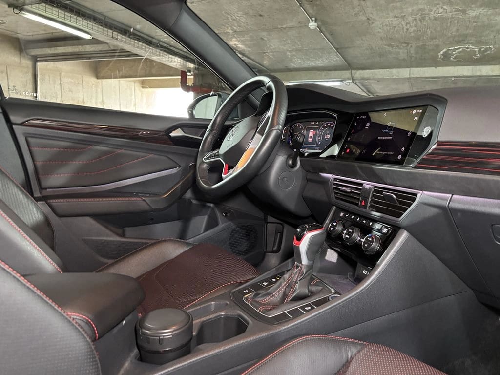Volkswagen Jetta Gli 4x2 2.0 Aut año 2024
