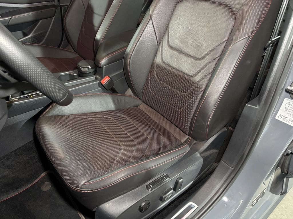 Volkswagen Jetta Gli 4x2 2.0 Aut año 2024
