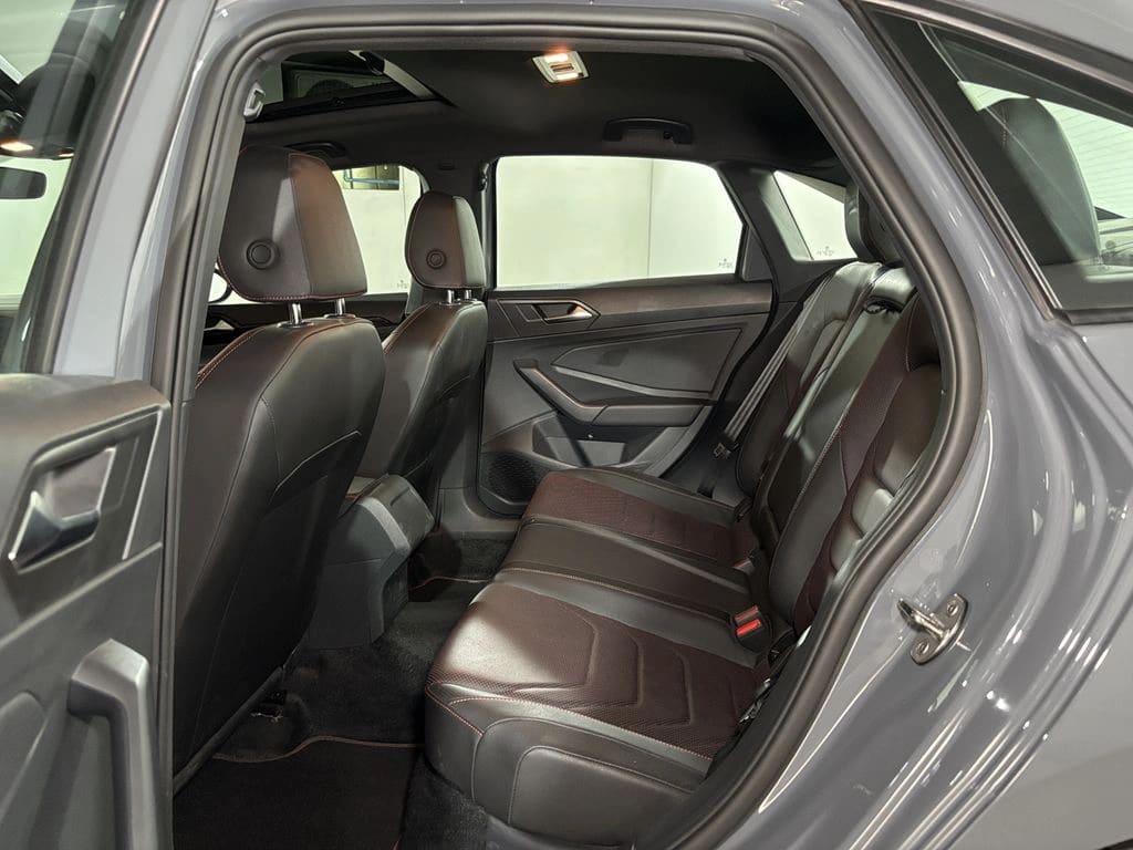 Volkswagen Jetta Gli 4x2 2.0 Aut año 2024